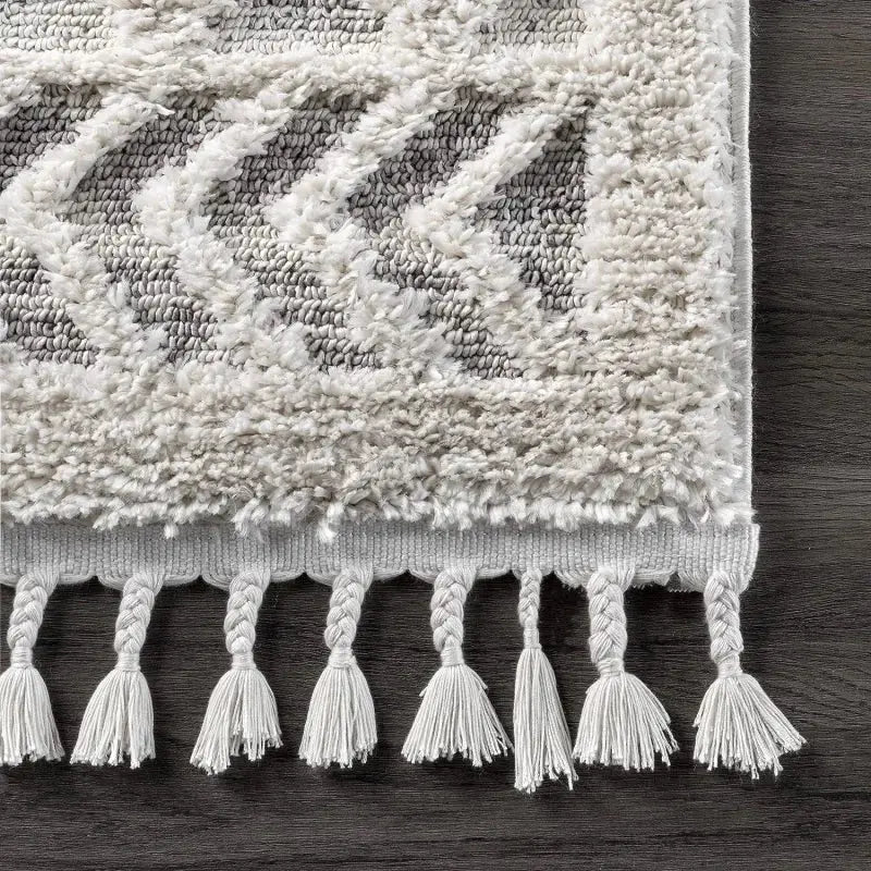 Ansley Moroccan Tassel Area Rug - Decorstly