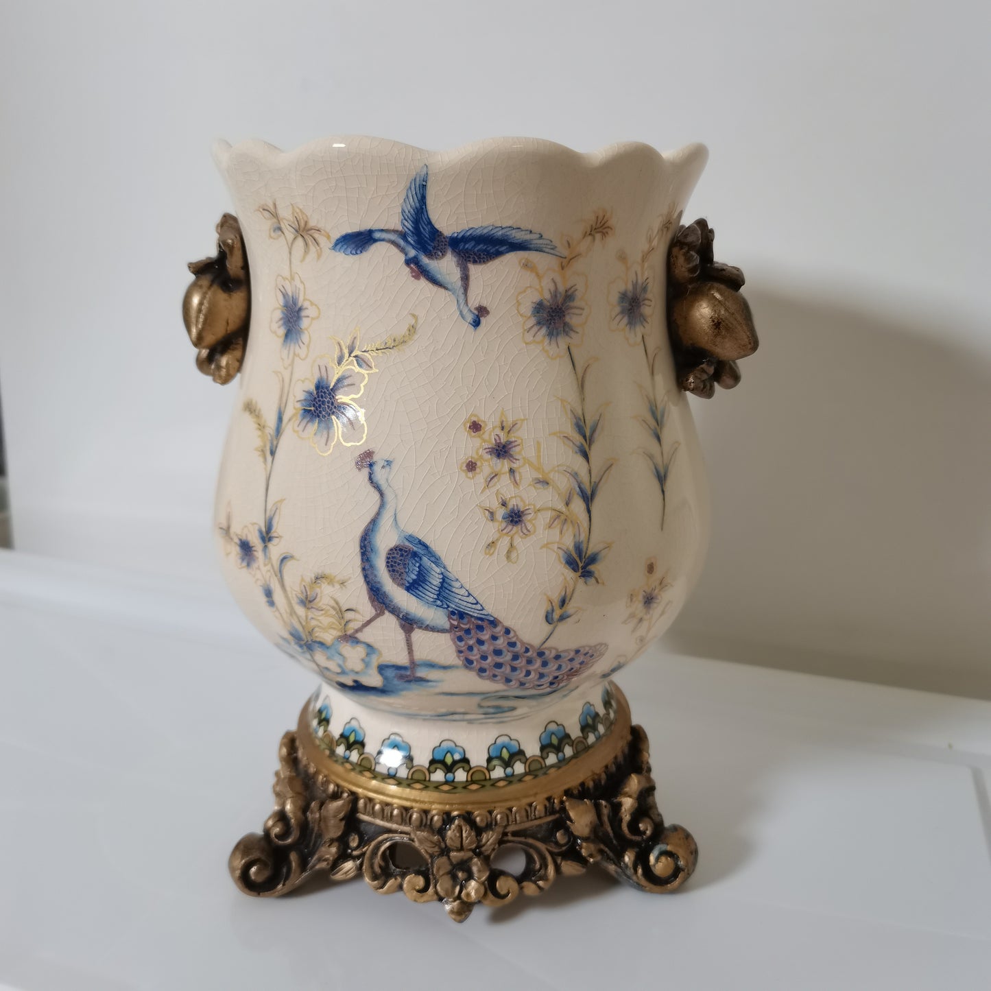 desk ornament vase