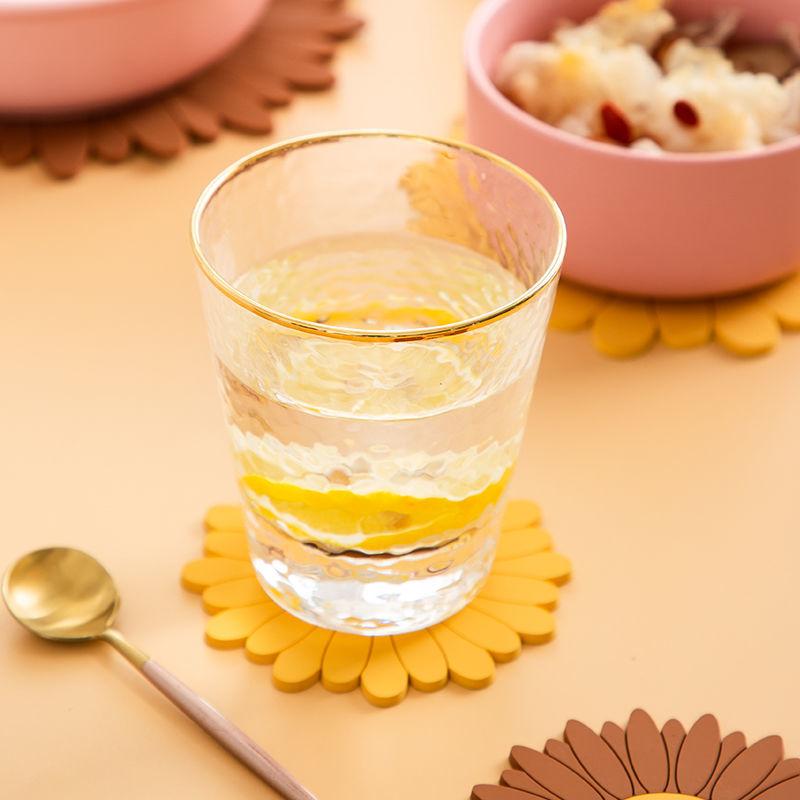 round placemats