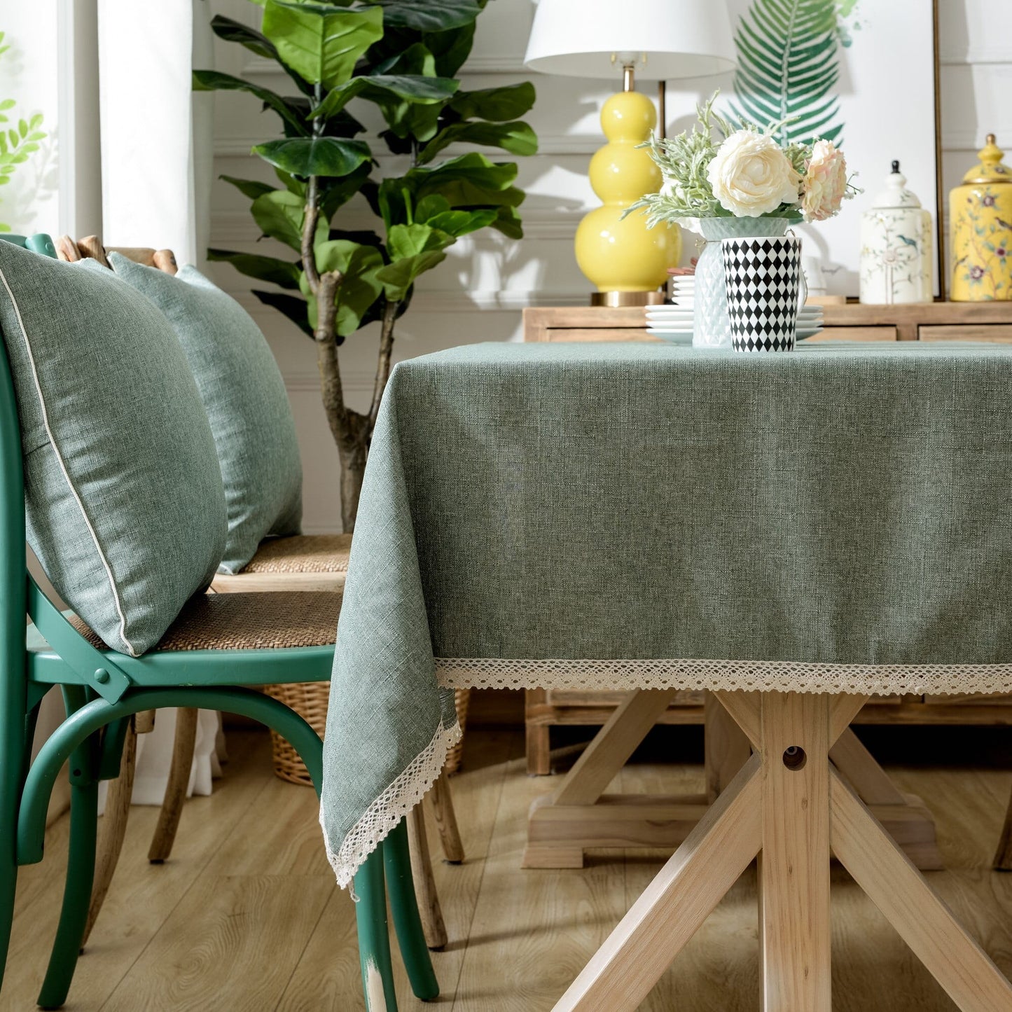 Lace Tassel Linen Tablecloth