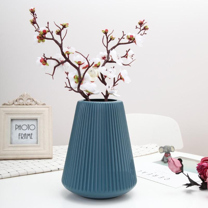 alt image 2 for European Cylinder Vase