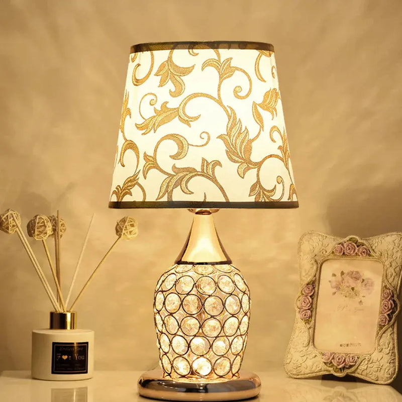 vintage design crystal table lamp