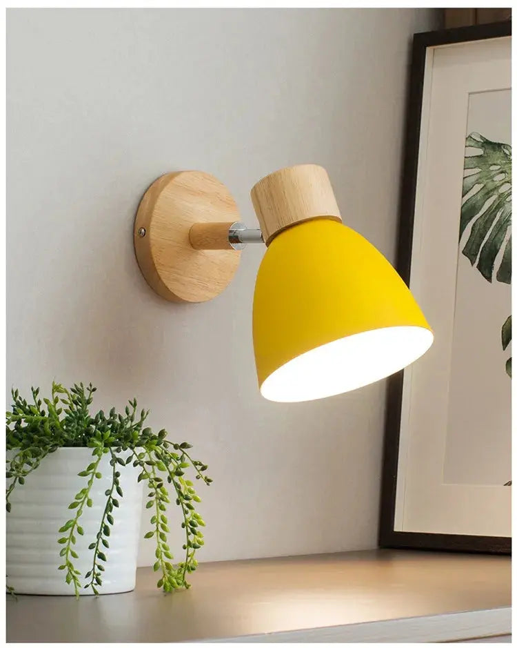 Wooden Wall sconce yellow head 
