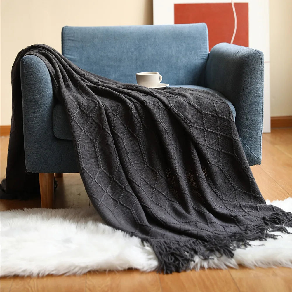 Nordic Knitted Shawl Blanket: Black