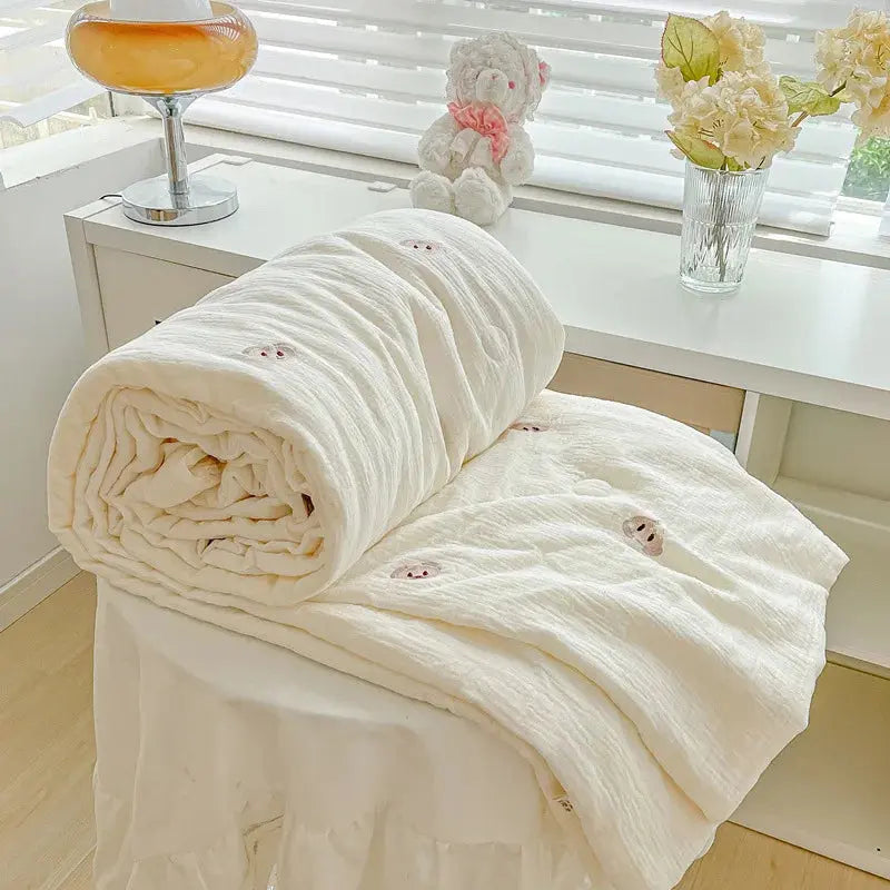 Ivory Oasis Summer Quilt - Decorstly