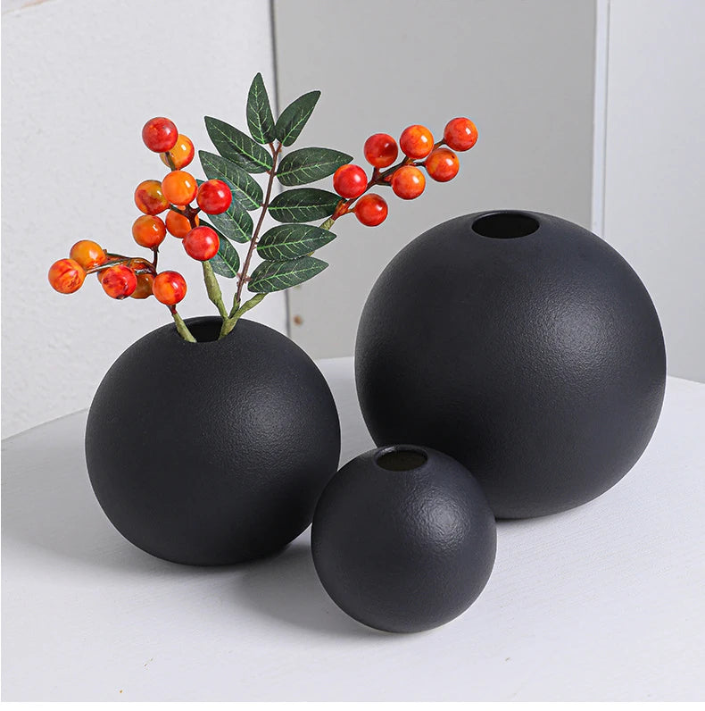 Nordic Black Ins Ball Flower Vase