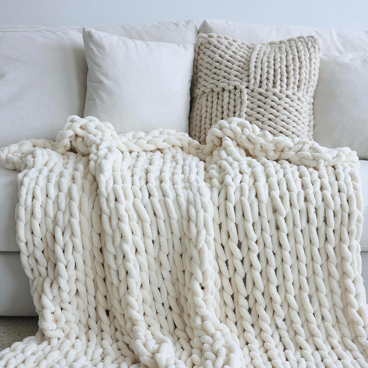 Thick Knitted Throw Blanket
