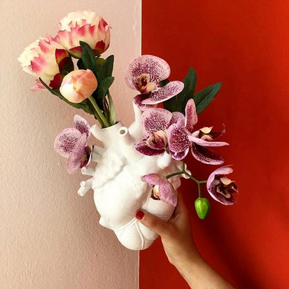 beautiful vase art for flowers 