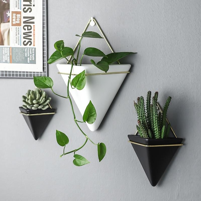 alt image 1 for Triangle Wall Planter